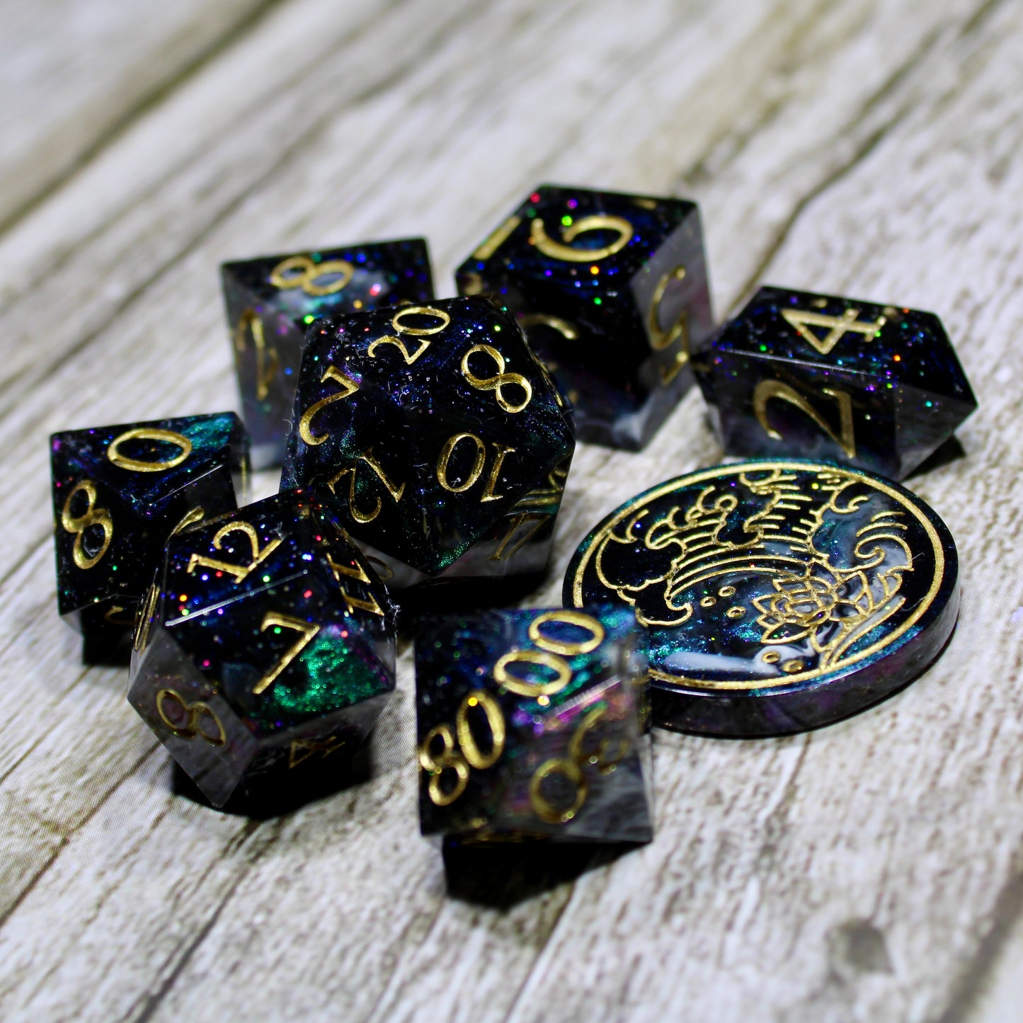 Xhiva Sharp Edge Dice Set