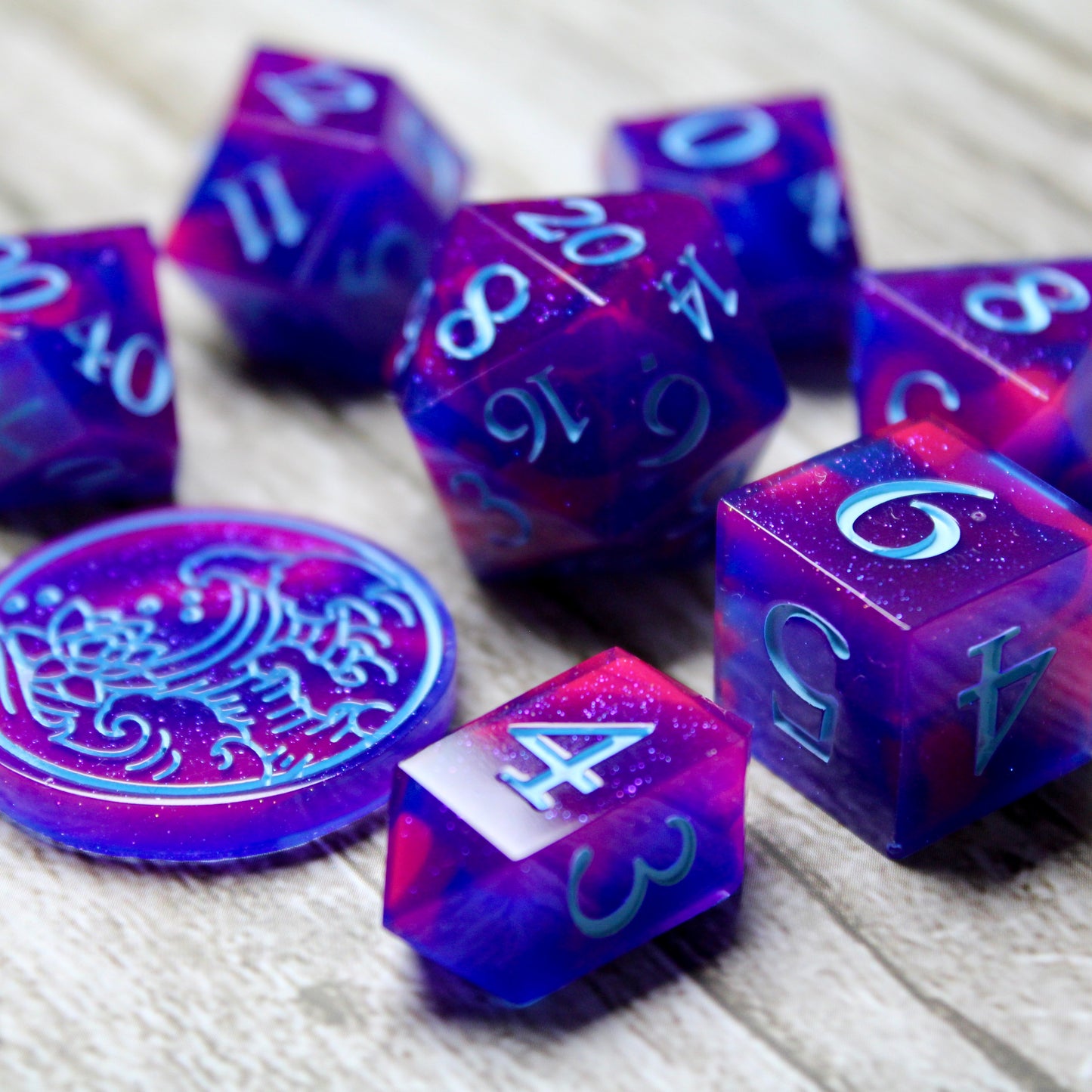 Vaporwave Sharp Edge Dice Set