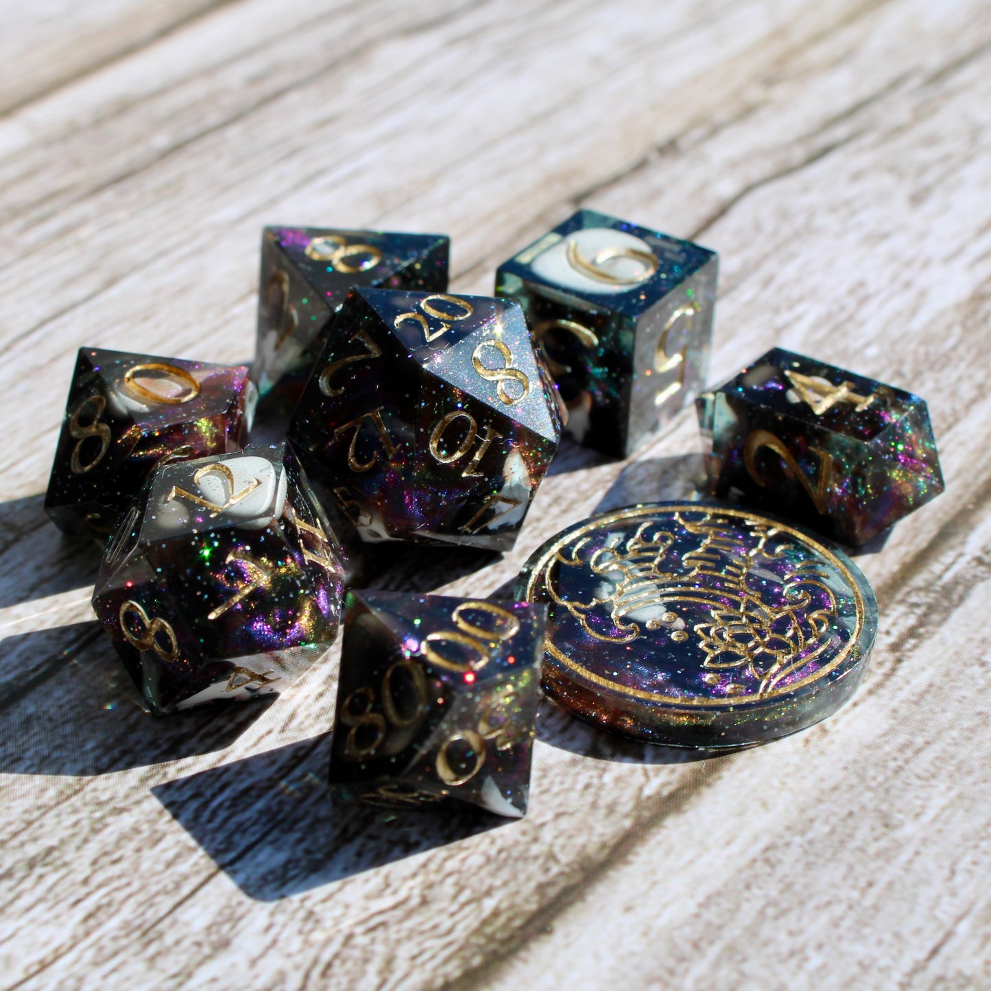 Xhiva Sharp Edge Dice Set